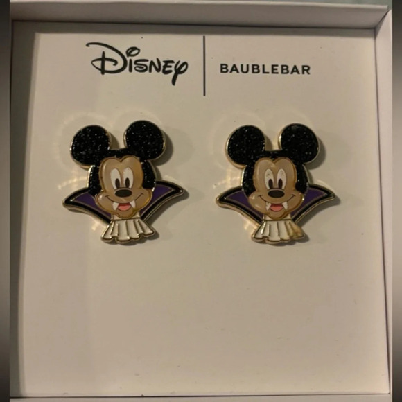 DISNEY Halloween Vampire Mickey Mouse Enamel Painted Scary Fun Earrings NEW NWT - Picture 1 of 1